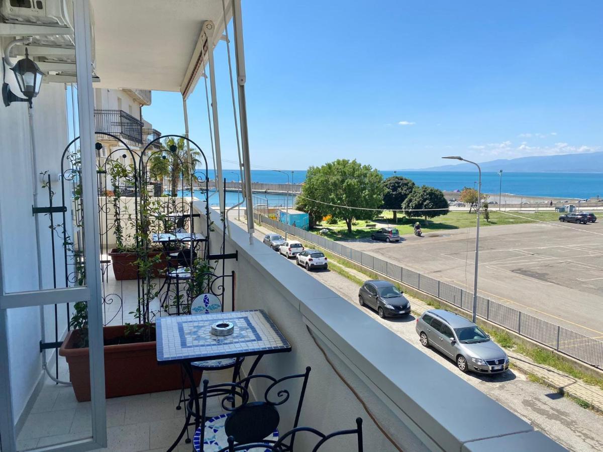 B E B Le Terrazze Sul Mare Bed and Breakfast Catanzaro Exteriör bild