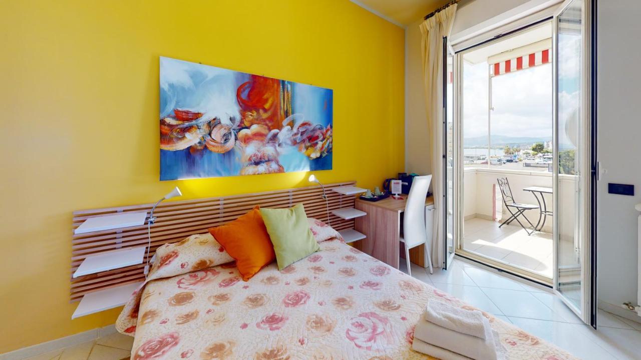 B E B Le Terrazze Sul Mare Bed and Breakfast Catanzaro Exteriör bild